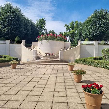 Chambre Avec Sdb Et Toilettes Privatives Rosny-sous-Bois Exterior foto