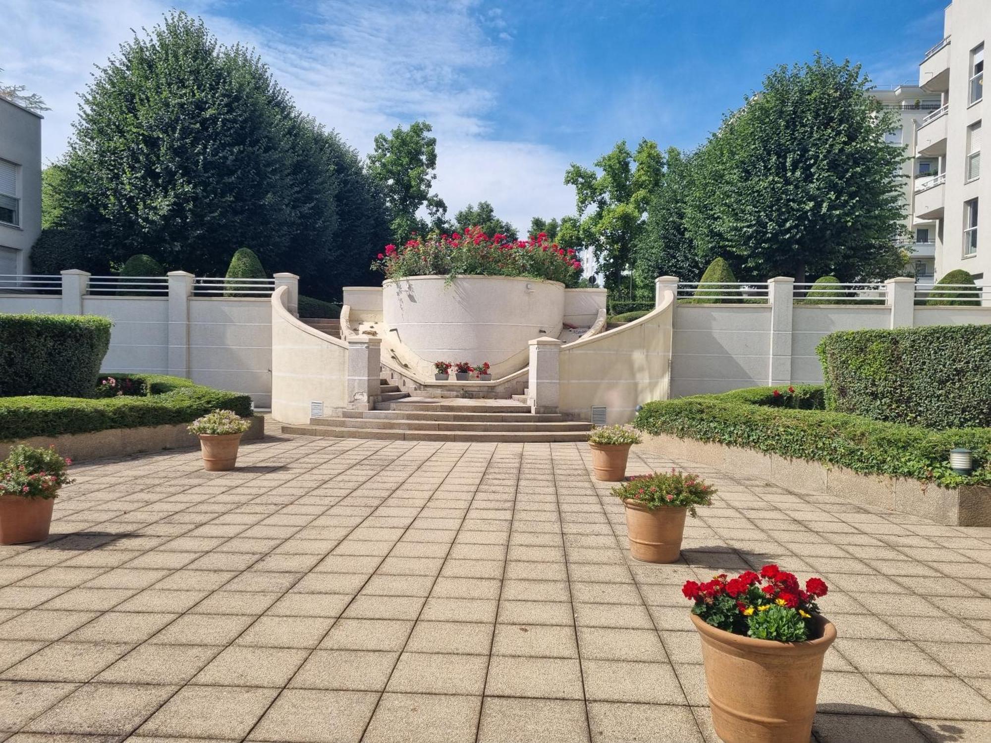 Chambre Avec Sdb Et Toilettes Privatives Rosny-sous-Bois Exterior foto