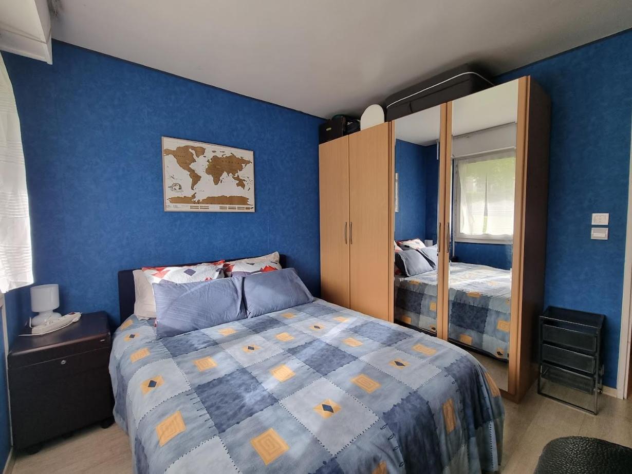Chambre Avec Sdb Et Toilettes Privatives Rosny-sous-Bois Exterior foto