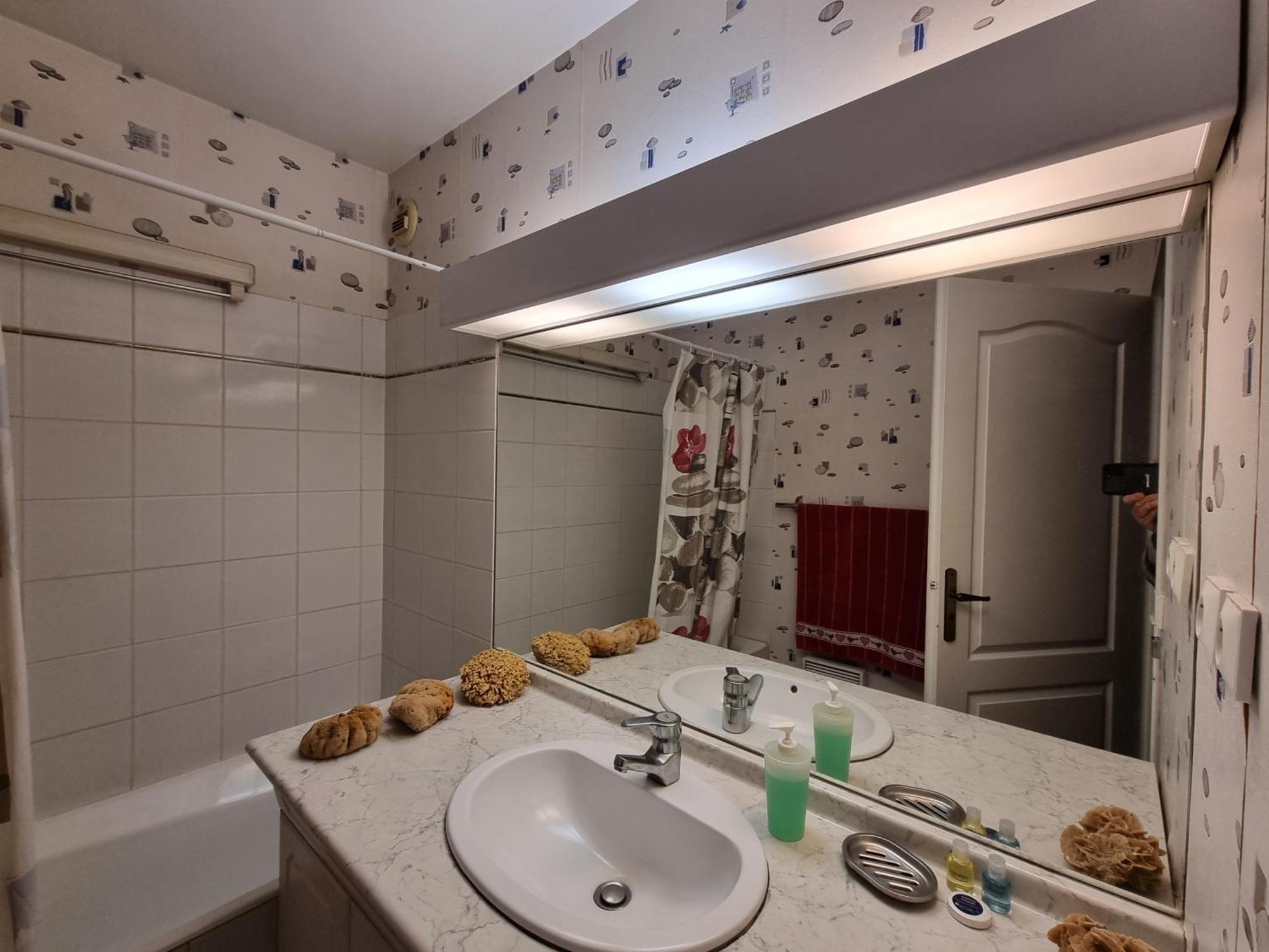 Chambre Avec Sdb Et Toilettes Privatives Rosny-sous-Bois Exterior foto